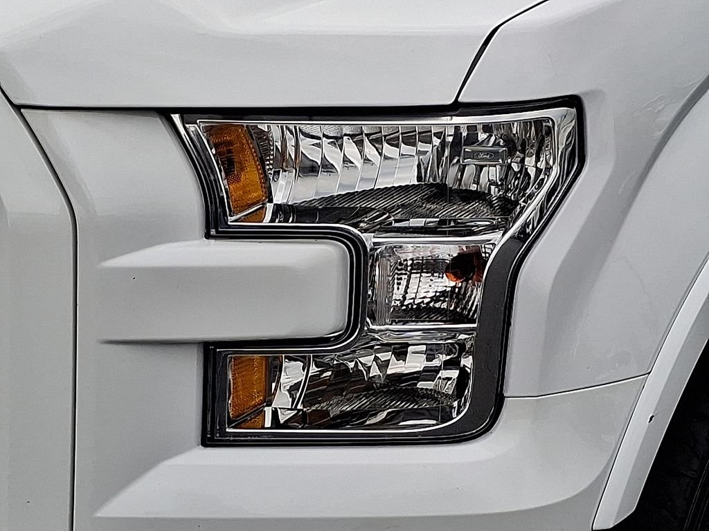 Used 2017 White Ford  image 9