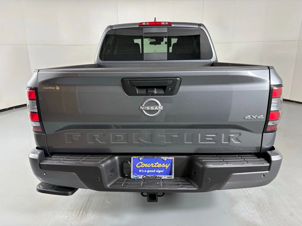 New 2026 Gun Metallic Nissan Crew Cab SV image 7