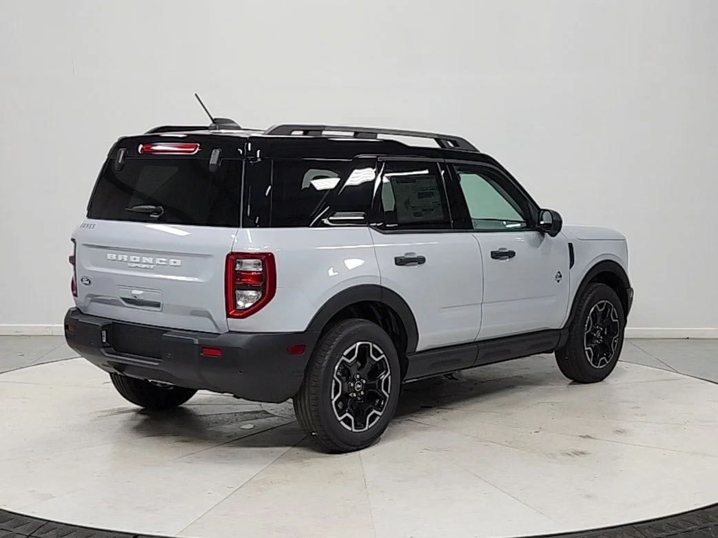 New 2026 Space White Metallic Ford Outer Banks® image 7
