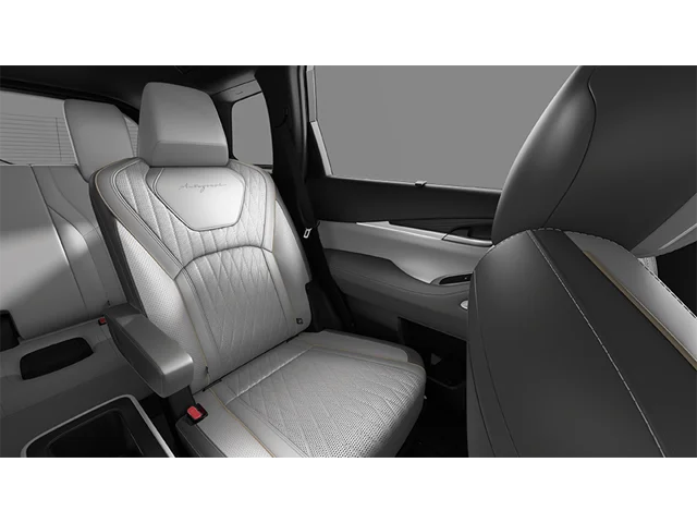 New 2027 2T RAD WHT INFINITI Autograph AWD image 18