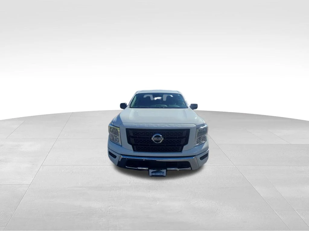 Used 2022 Glacier White Nissan SV image 22