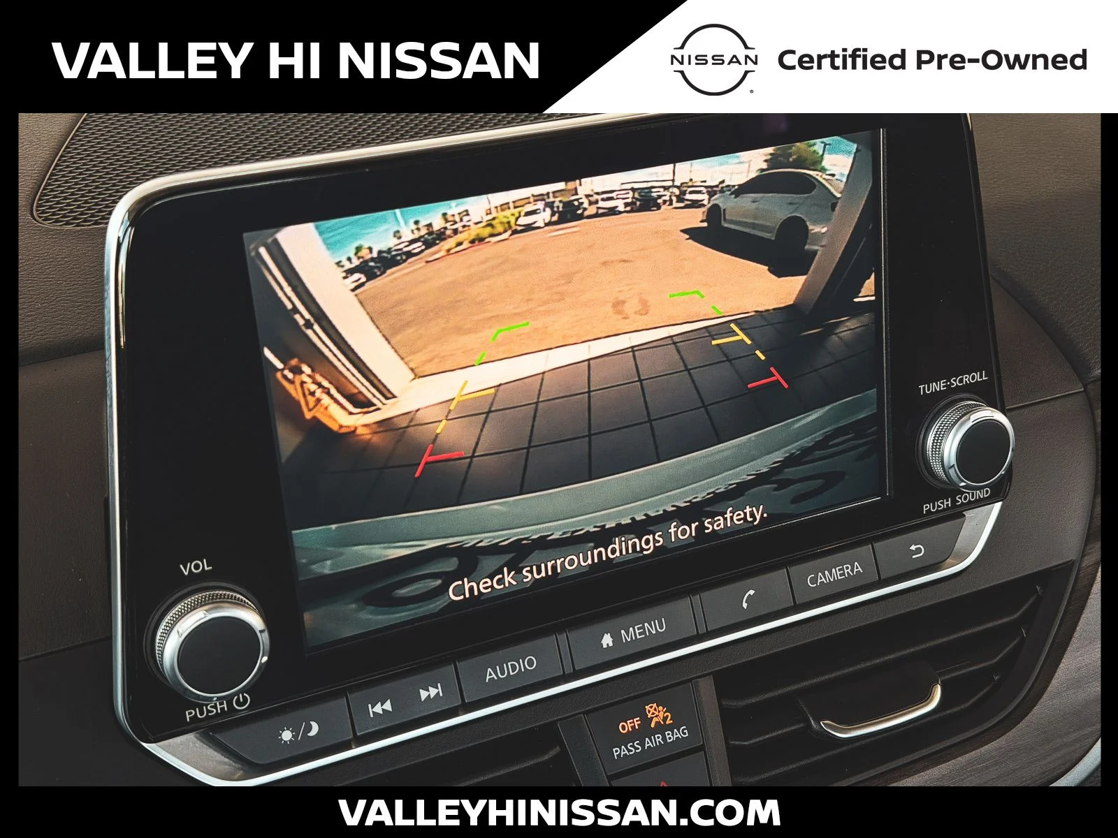 Used 2025 White Nissan 2.5 SV image 23