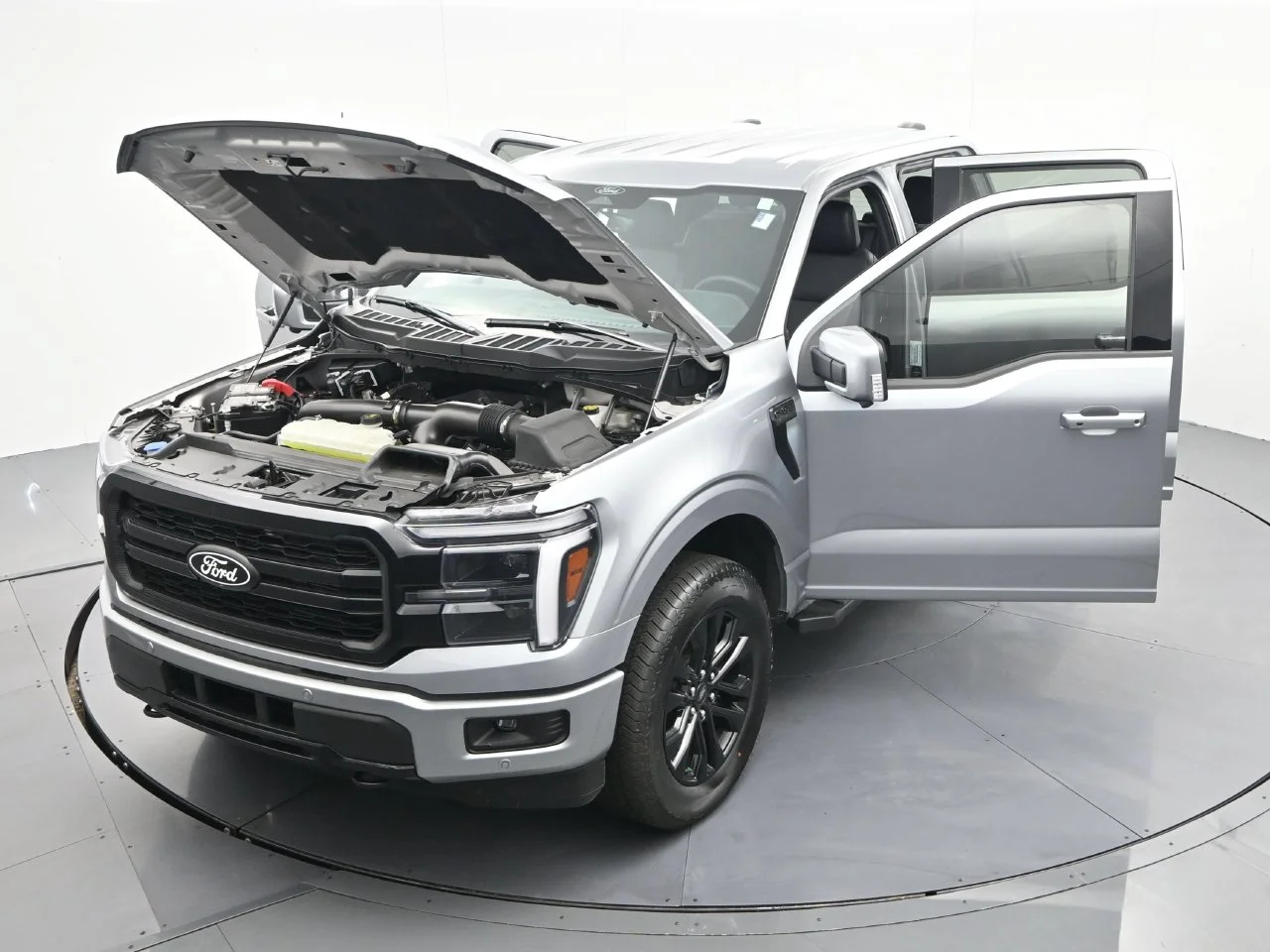 Used 2025 Silver Metallic Ford Lariat image 40