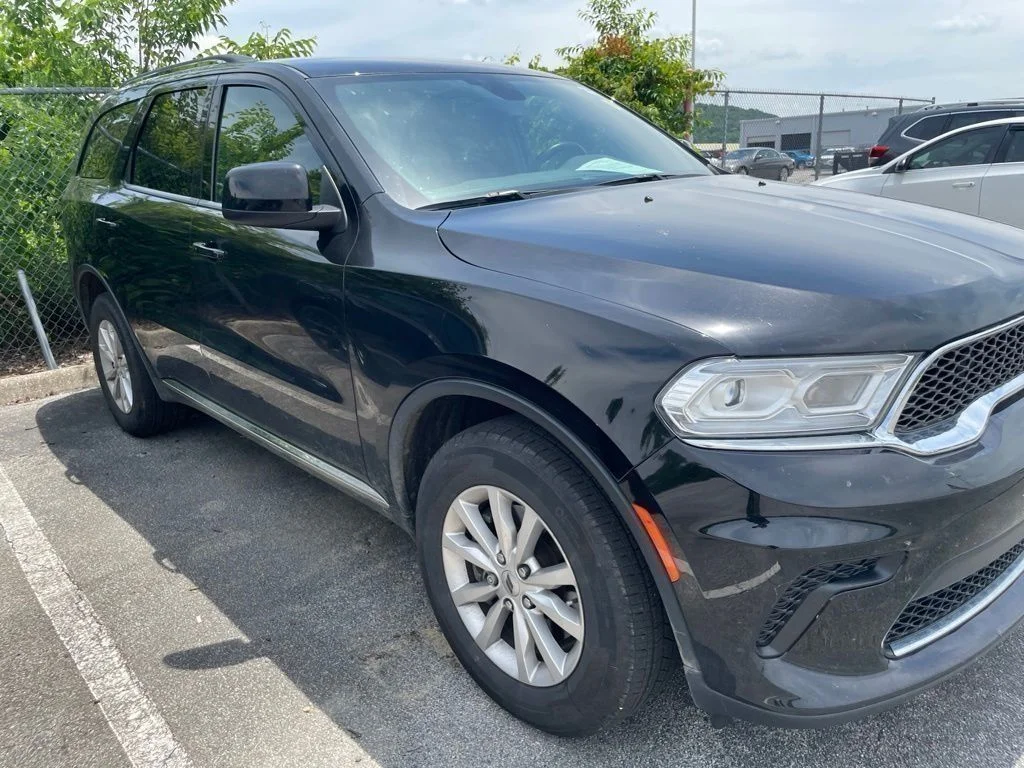 Used 2024 Black Dodge SXT image 5