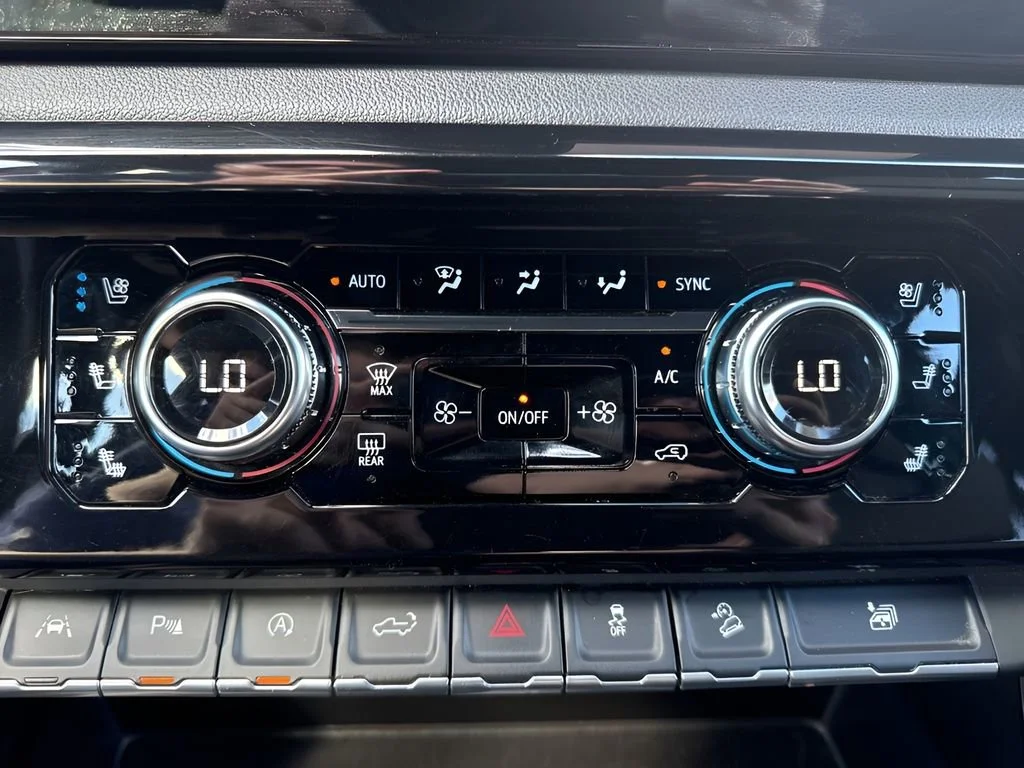 Used 2023 Summit White GMC AT4 image 19