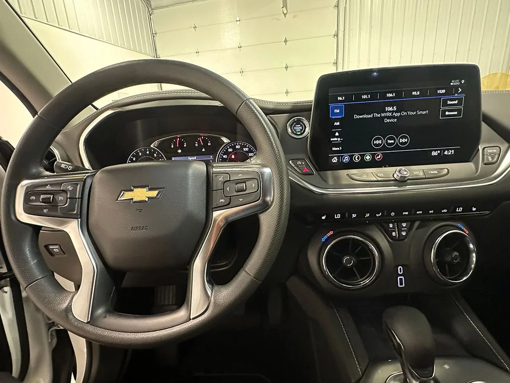 Used 2024 White Chevrolet LT image 36
