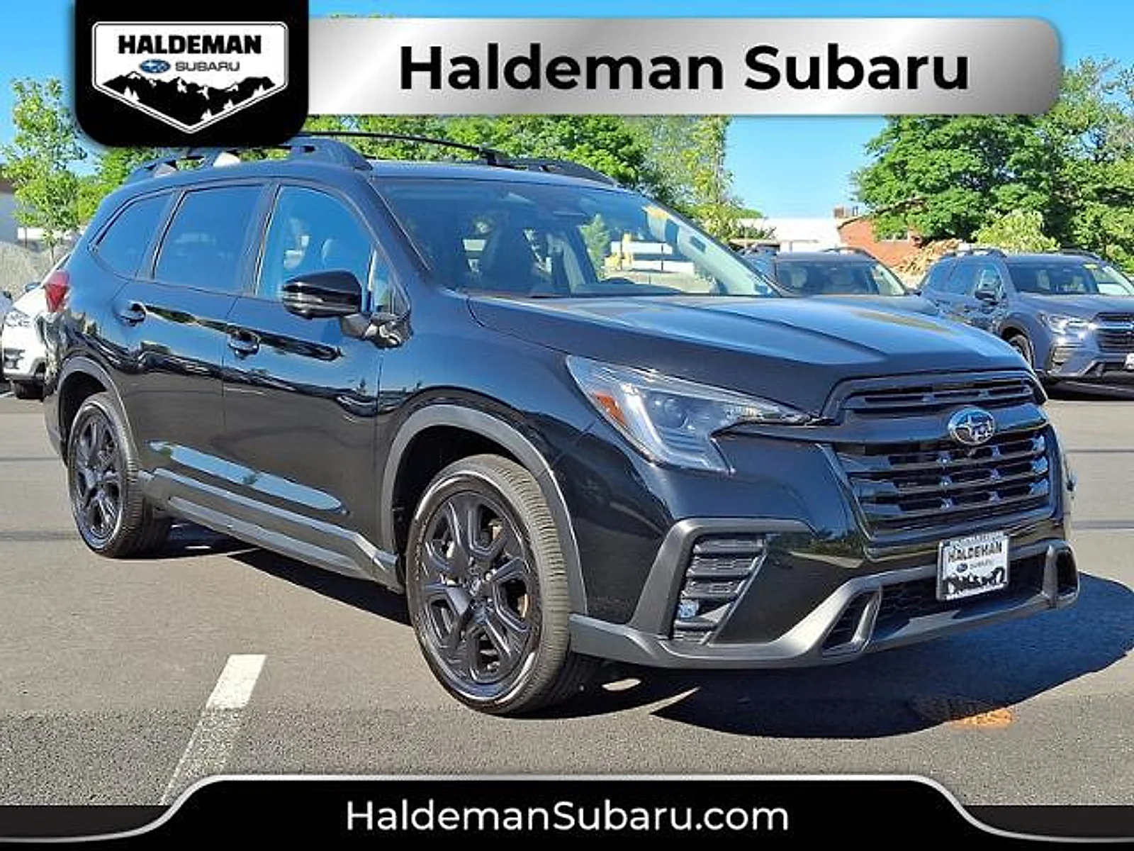 Used 2023 Crystal Black Silica Subaru Onyx Edition Limited 7-Passenger image 1