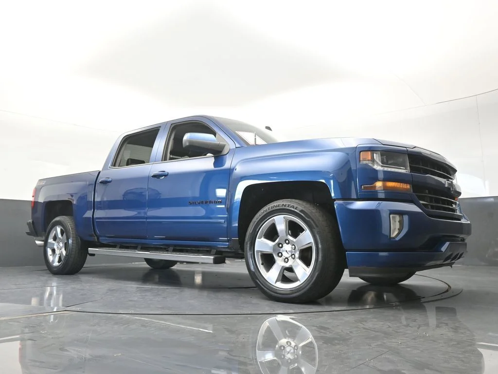 Used 2016 Deep Ocean Blue Metallic Chevrolet LT image 48