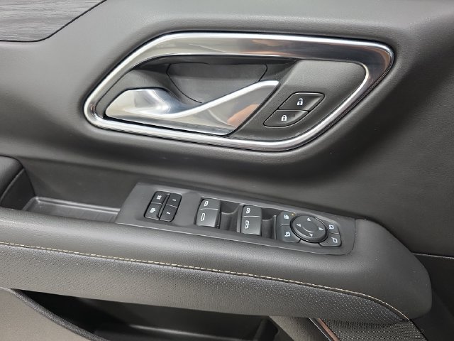 Used 2024 Black GMC SLT image 28