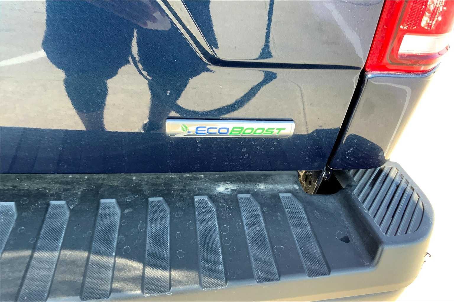 Used 2018 Blue Jeans Metallic Ford XL image 17