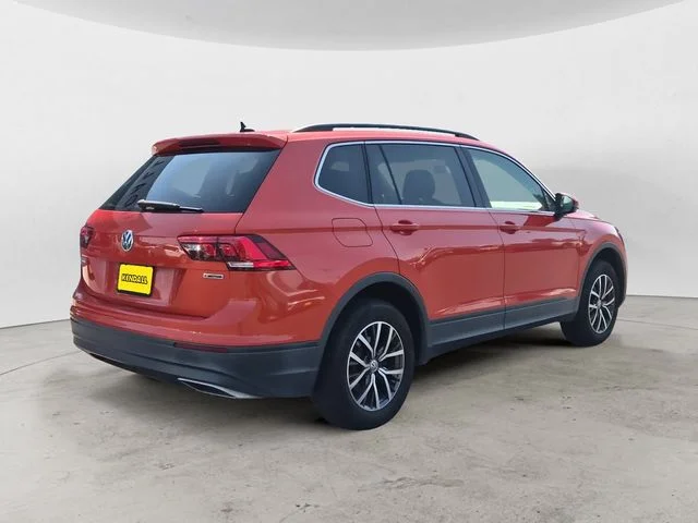 Used 2019 Orange Volkswagen 2.0T SE image 5