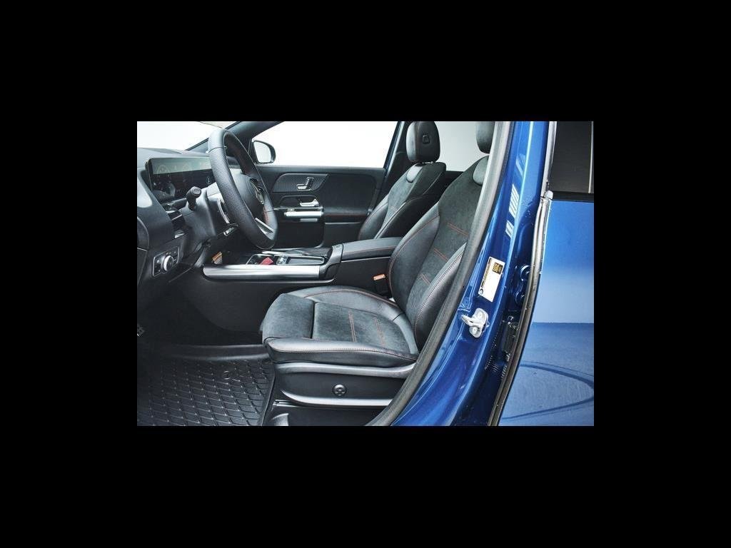 Used 2024 Starling Blue Metallic Mercedes-Benz GLA 250 image 23