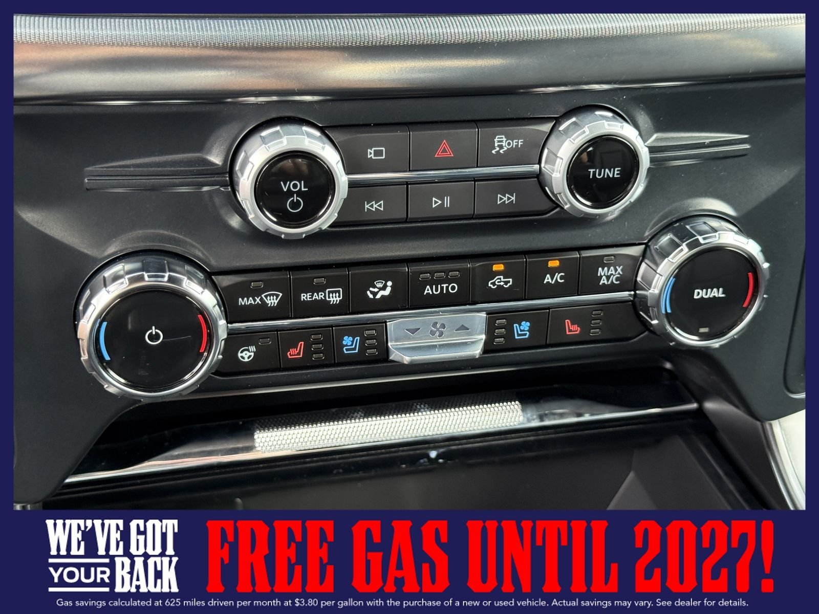 New 2026 Ruby Red Metallic Tinted Clearcoat Ford Lariat image 23