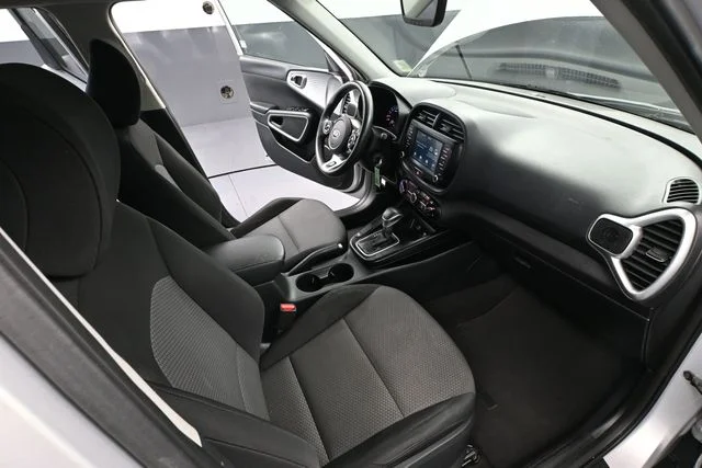 Used 2020 Silver Kia LX image 37