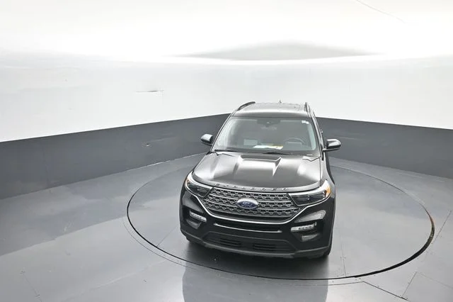 Used 2023 Black Ford XLT image 26