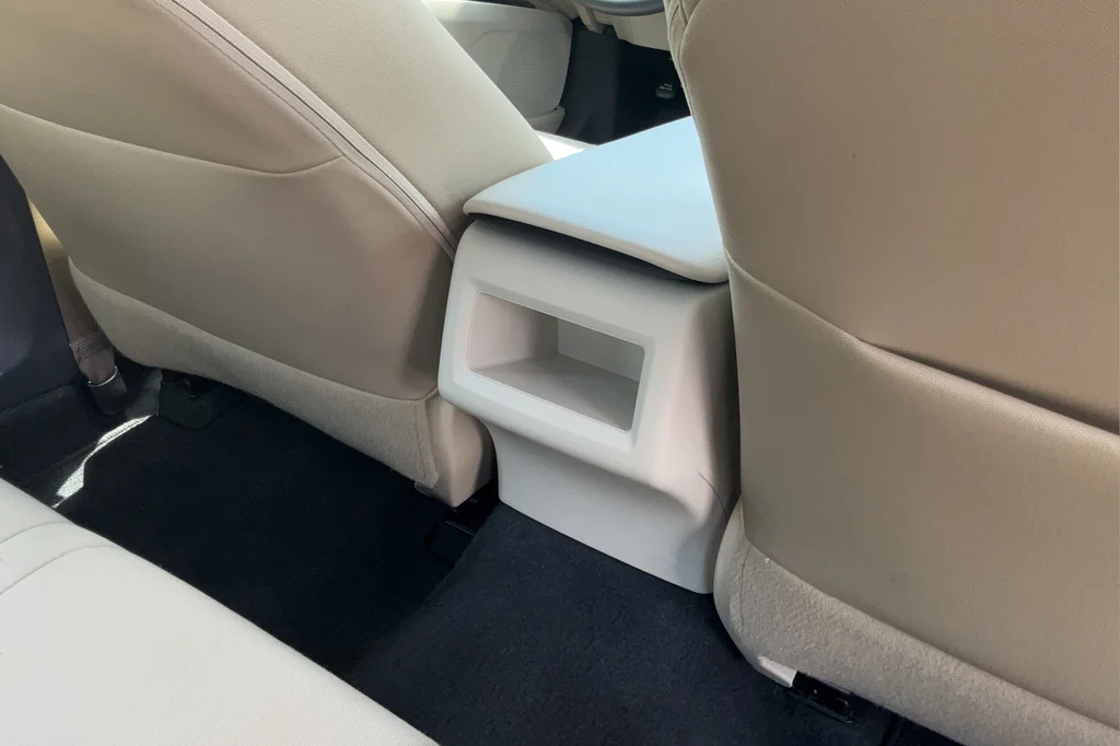 Used 2018 Red Toyota LE image 22