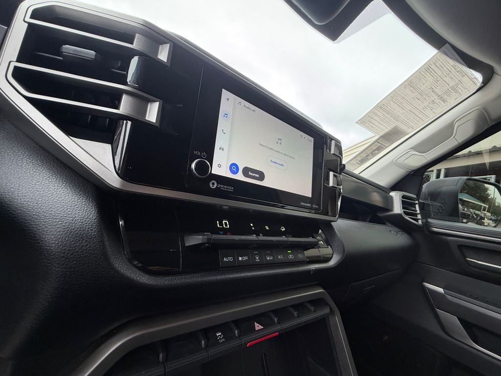 Used 2022 Silver Toyota SR5 image 21