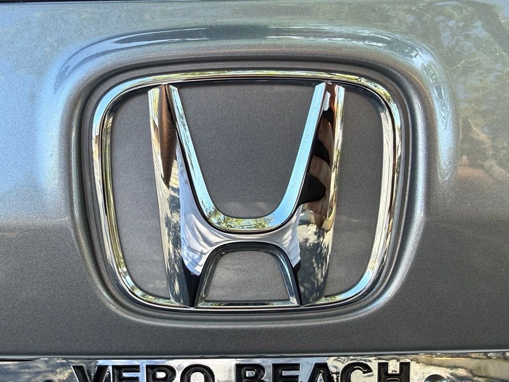 Used 2024 Silver Honda EX-L image 38