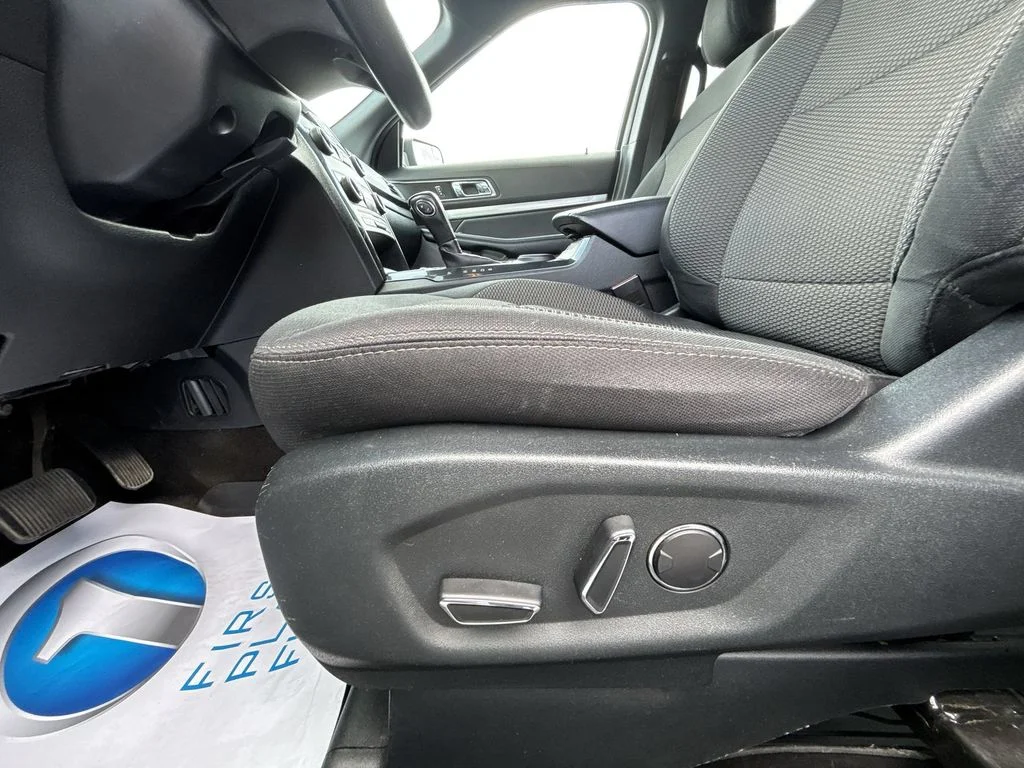 Used 2018 White Ford XLT image 14