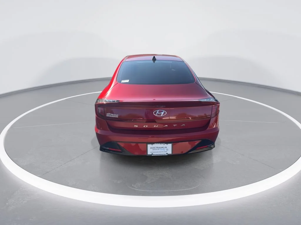 Used 2023 Red Hyundai SEL image 7