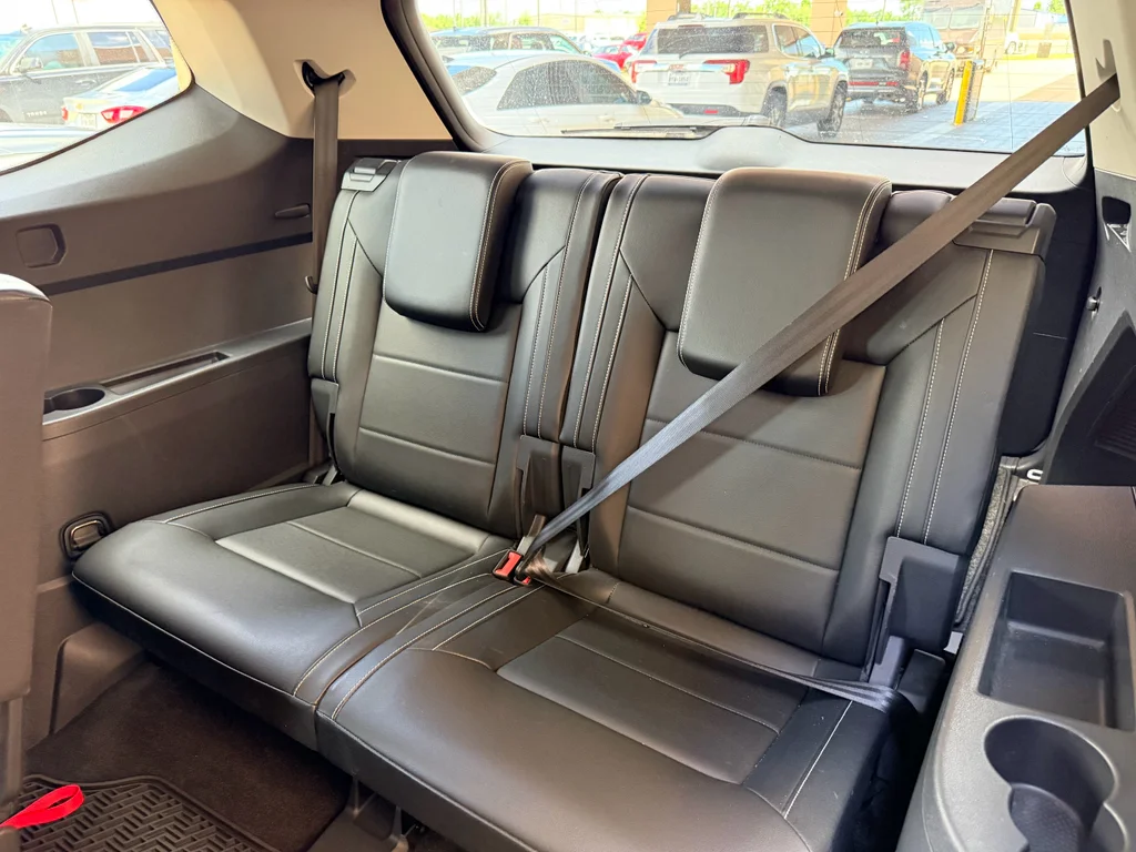Used 2022  Volkswagen 2.0T SE image 18