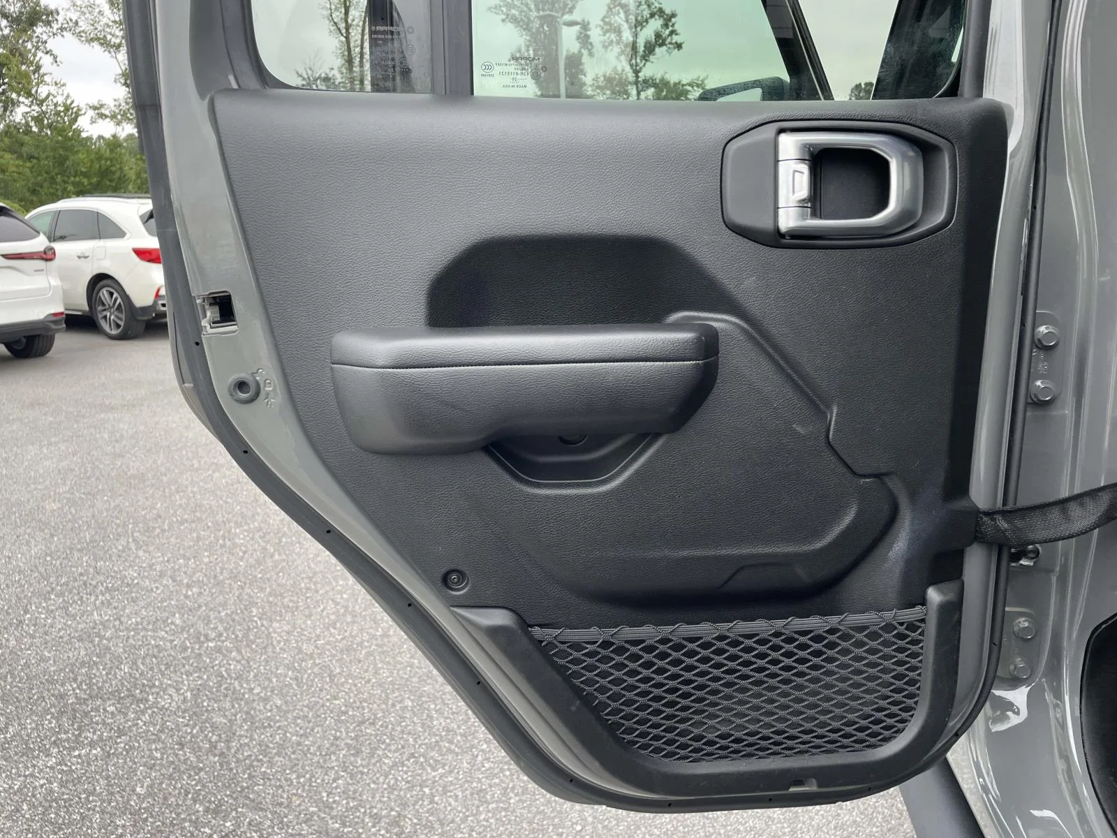 Used 2020 Sting-Gray Clearcoat Jeep Sport S image 2