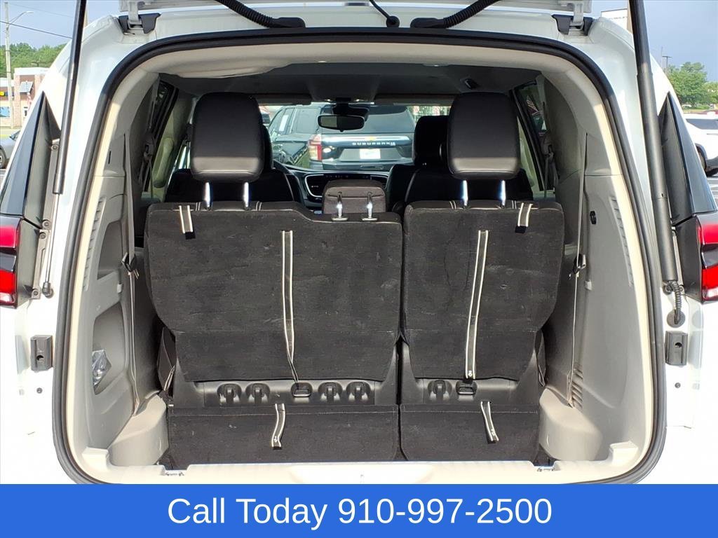 Used 2024 White Chrysler Touring L image 22