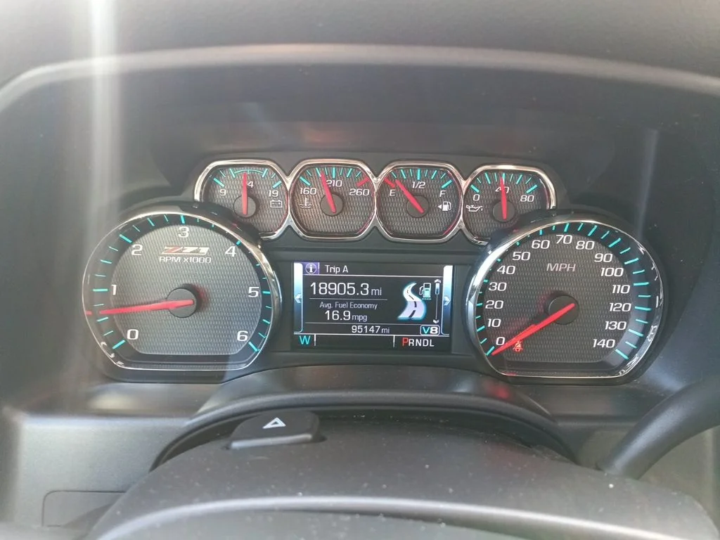 Used 2018 White Chevrolet LT image 8