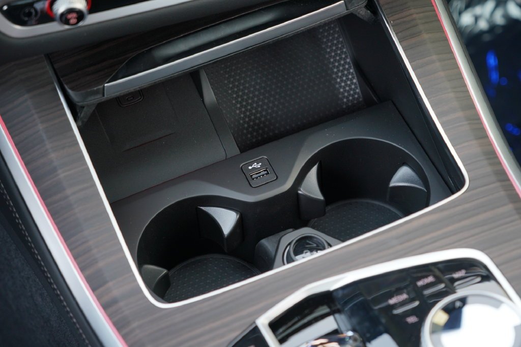 2026 BMW X5 50e - Photo 31