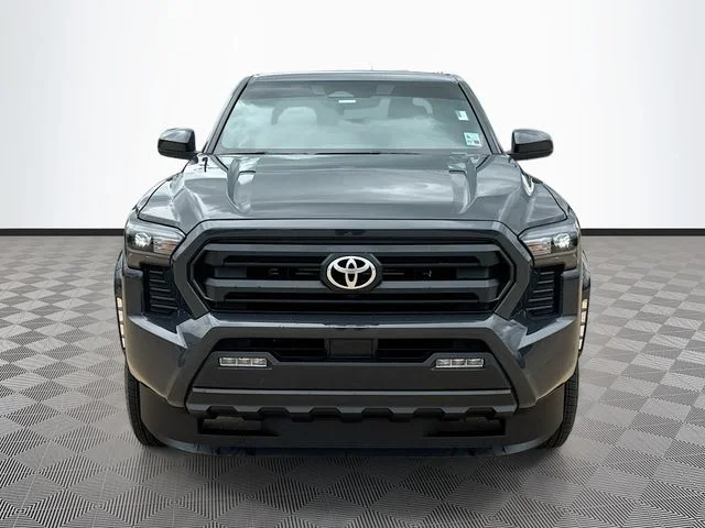 Certified Used 2024  Toyota SR5 image 2