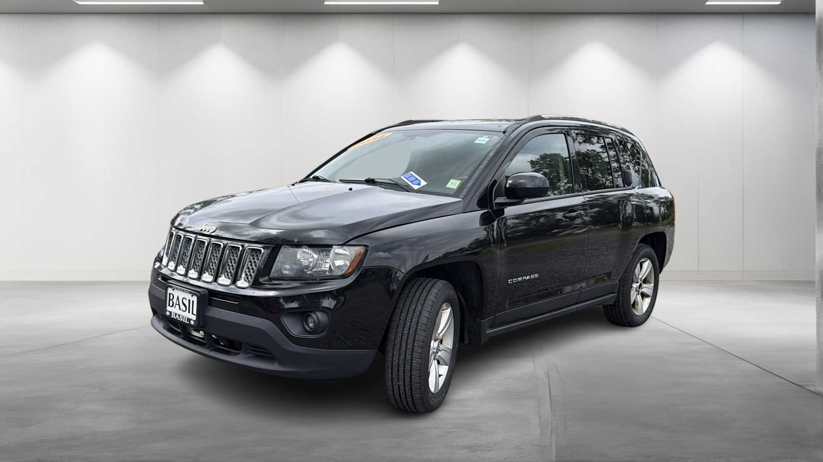 Used 2014 Black Clearcoat Jeep Latitude image 3
