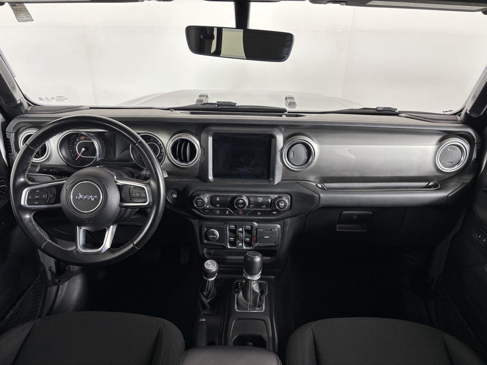 Used 2020 Billet Silver Metallic Jeep Sahara image 19