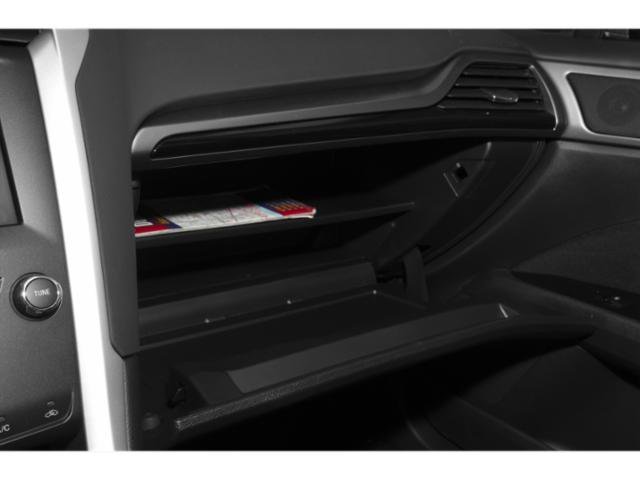 Used 2015  Ford SE image 16