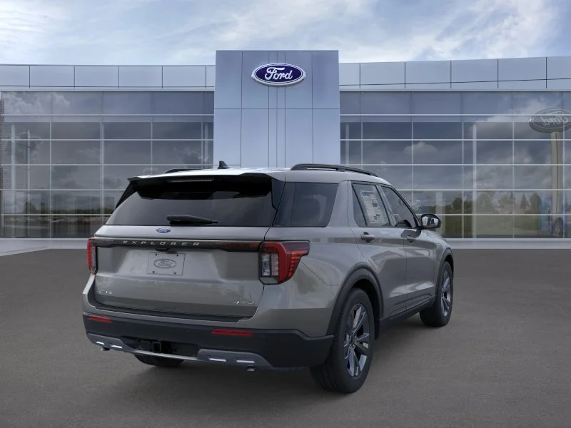 New 2026 Carbonized Gray Metallic Ford Active image 31