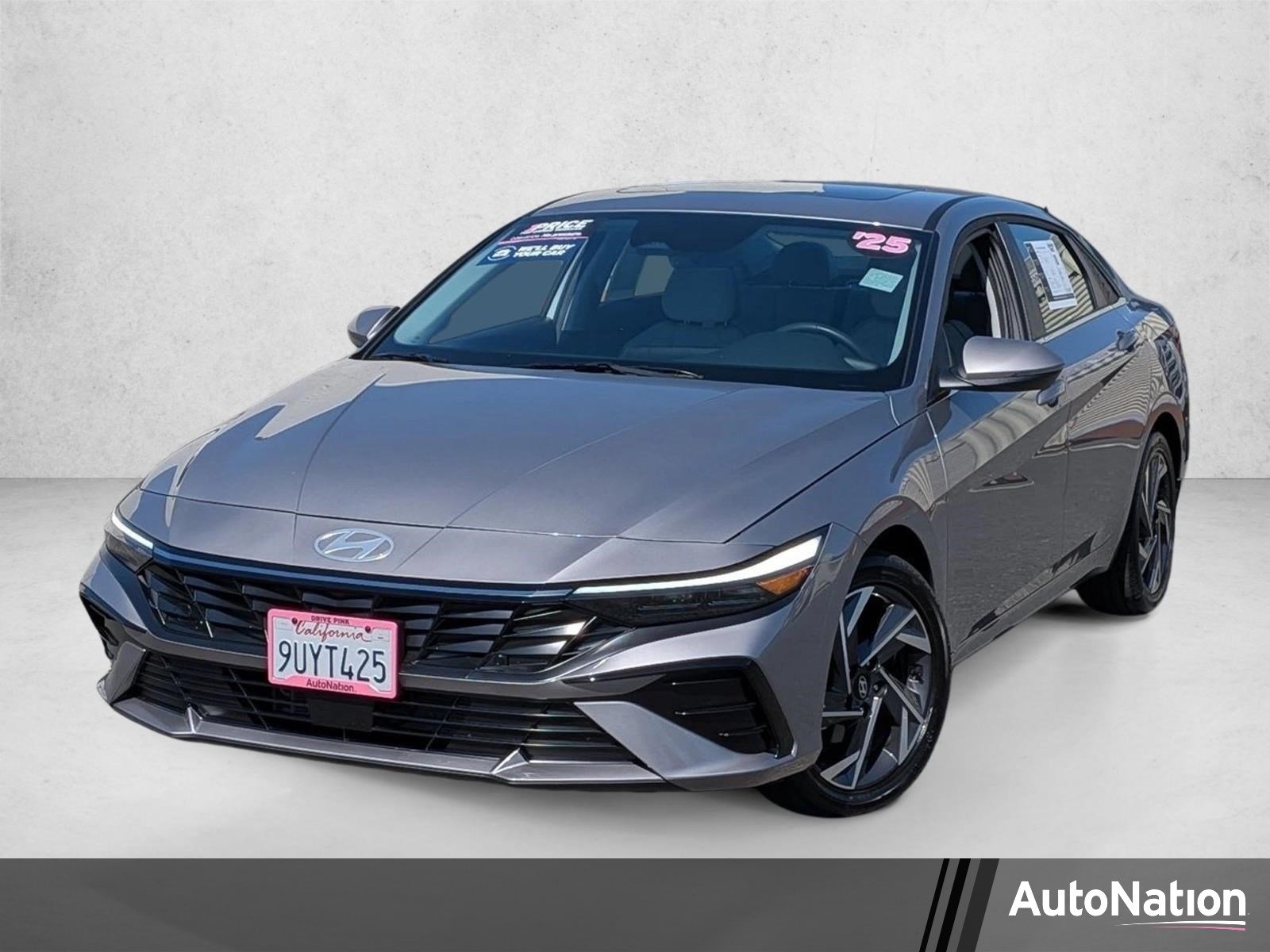 Used 2025 Fluid Metal Hyundai Limited image 1
