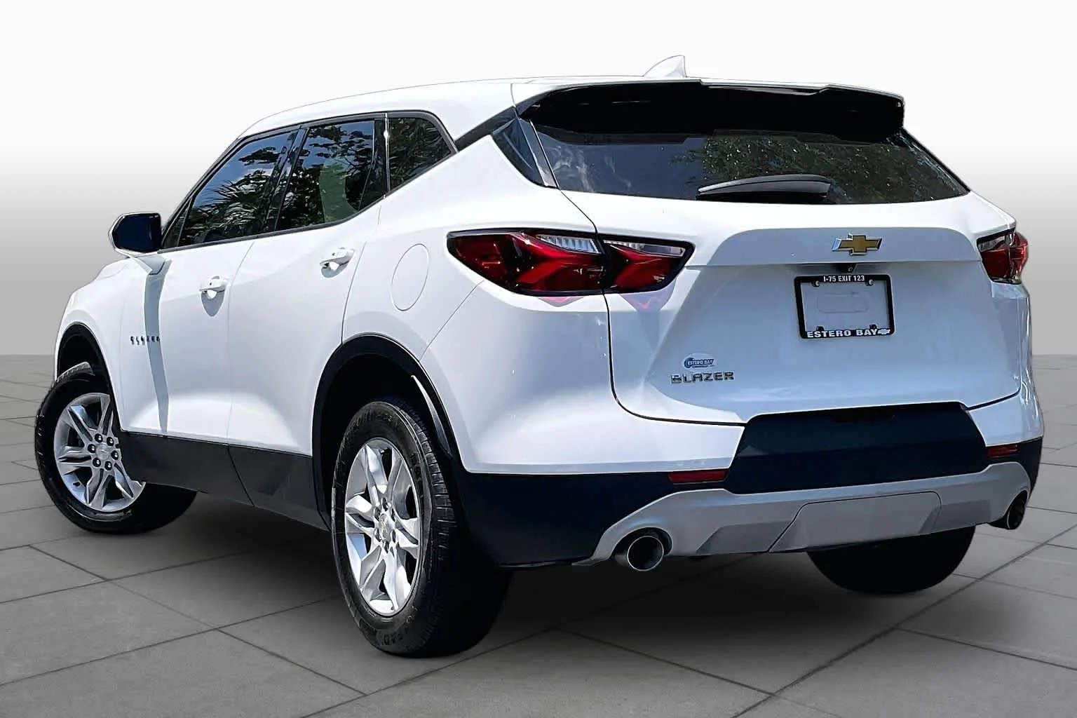 Used 2021 Summit White Chevrolet LT image 13