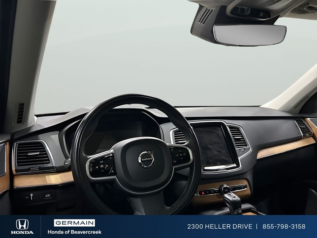Used 2021 Onyx Black Metallic Volvo T6 Momentum image 10