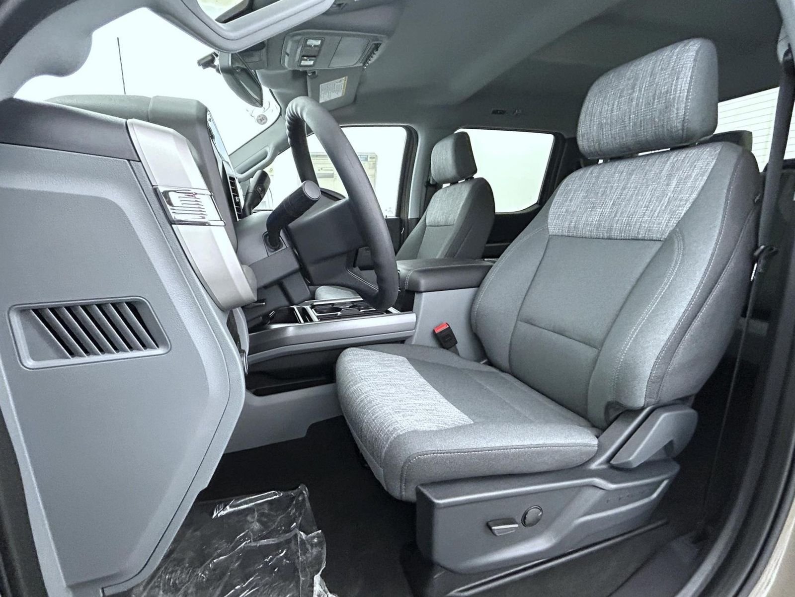 2026 Ford F-250 Super Duty XLT - Photo 10