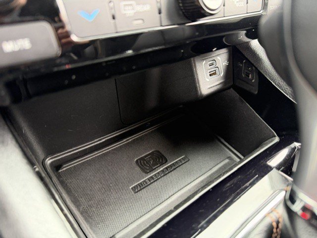 Certified Used 2022 Diamond Black Jeep Limited image 19