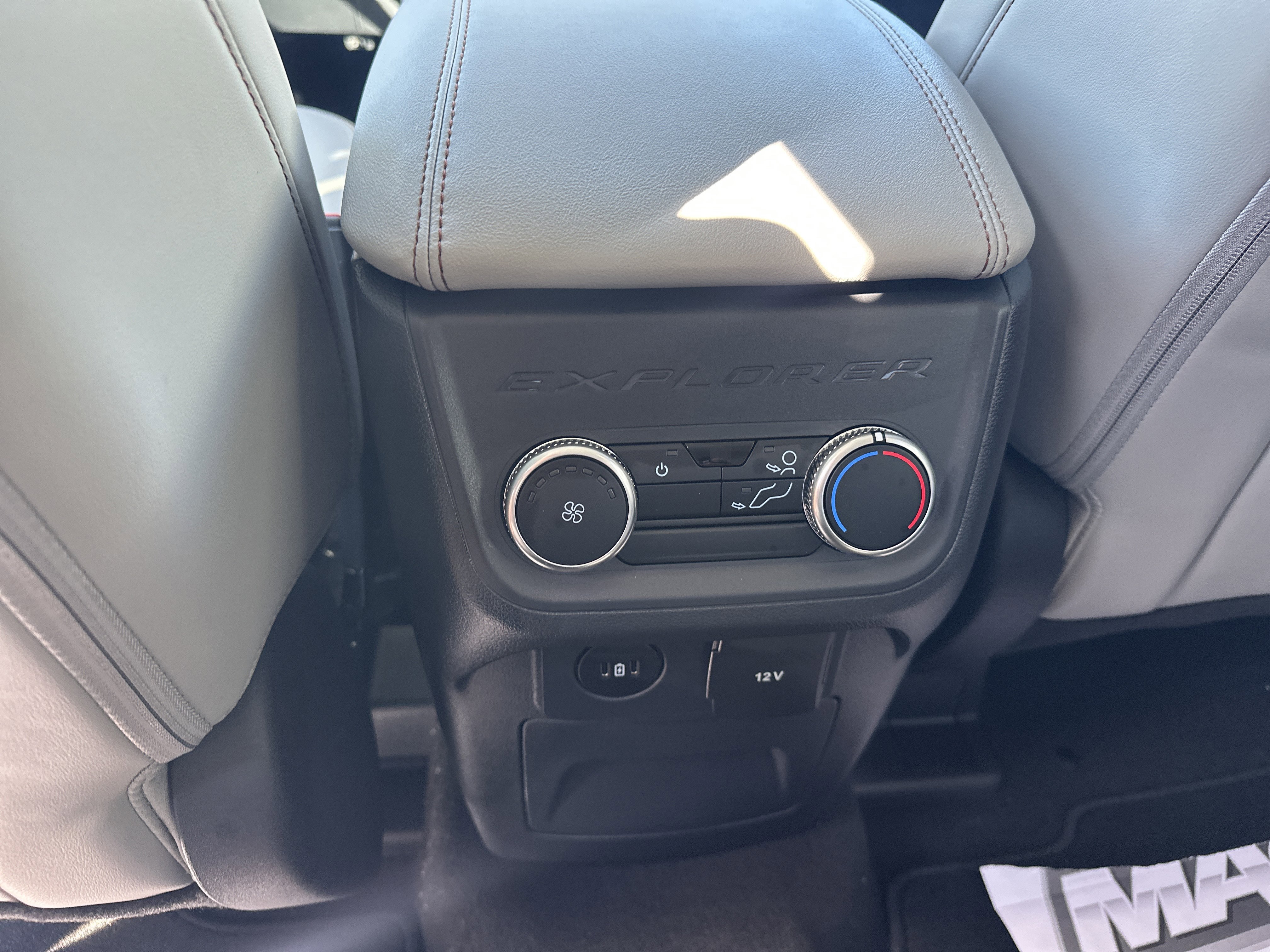 New 2026 Star White Metallic Tri-Coat Ford Active image 14