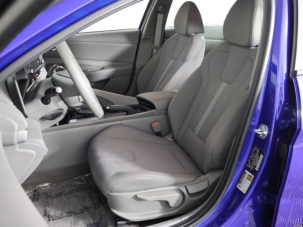 Used 2025 Blue Hyundai SE image 26