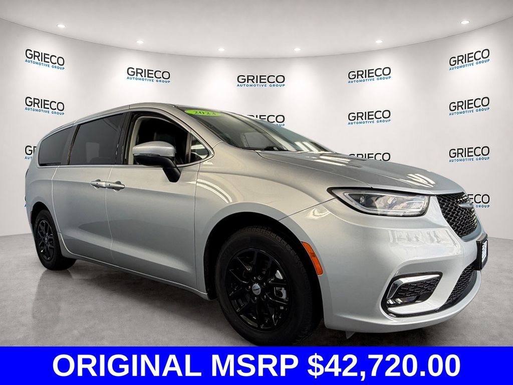 2023 Chrysler Pacifica