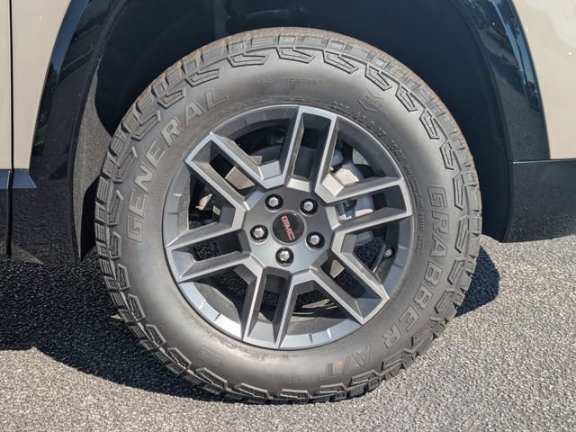 2026 GMC Terrain AT4 - Photo 10