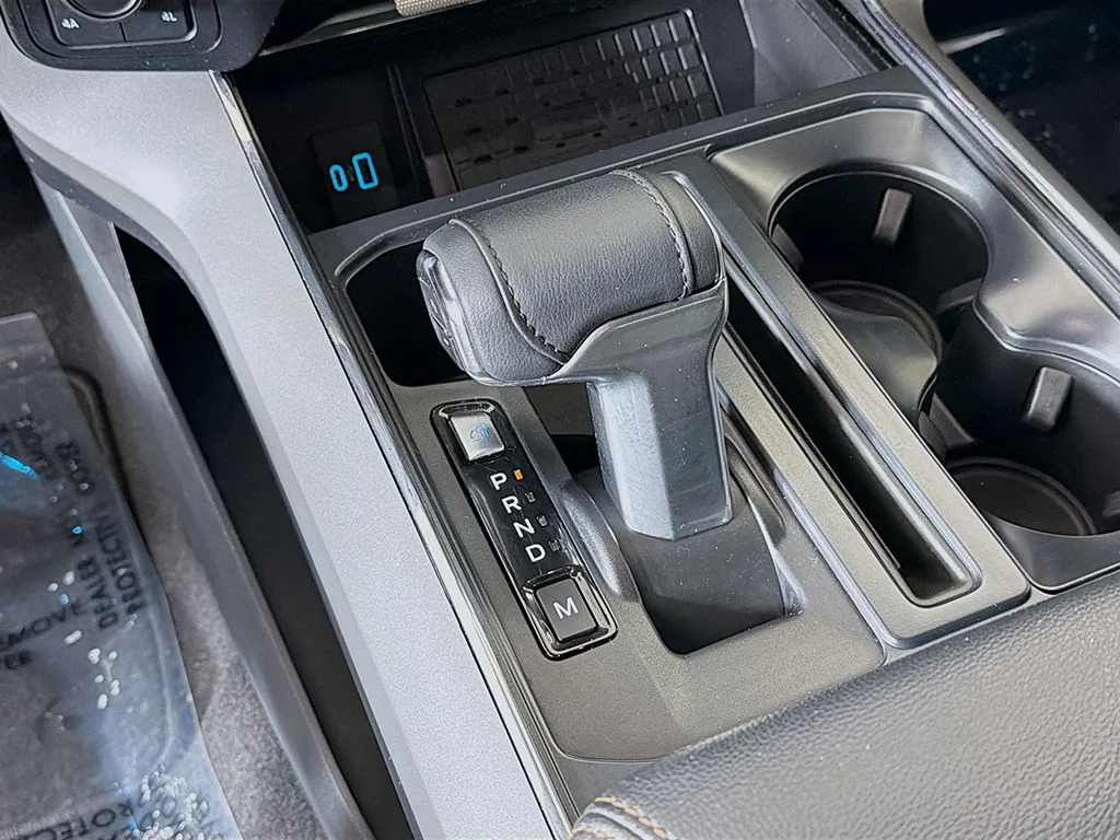 Used 2024 Agate Black Metallic Ford Lariat image 42