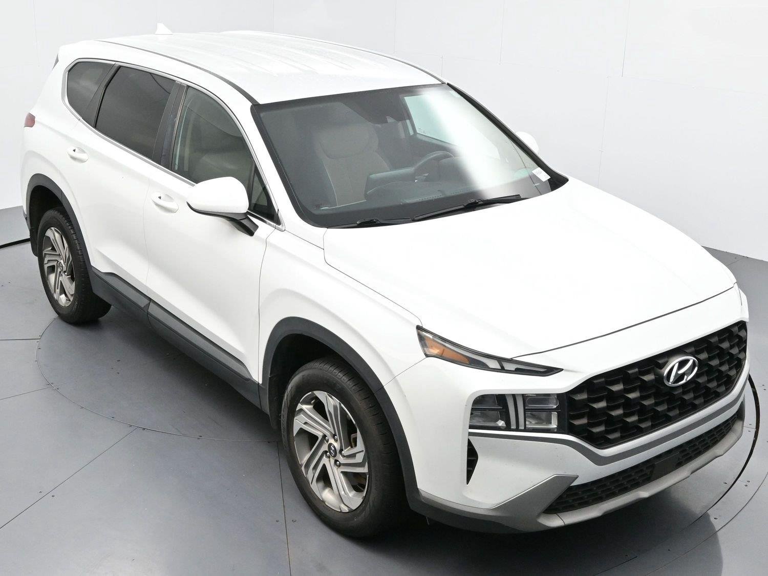Used 2022 Quartz White Hyundai SE image 37