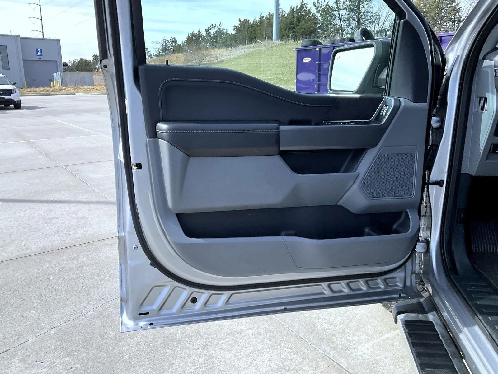 Used 2025 Silver Ford XLT image 10