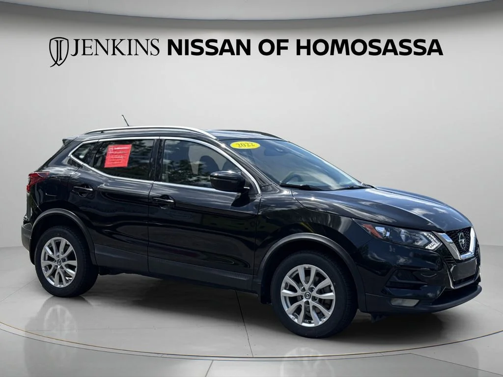 Used 2022 Black Nissan SV image 5