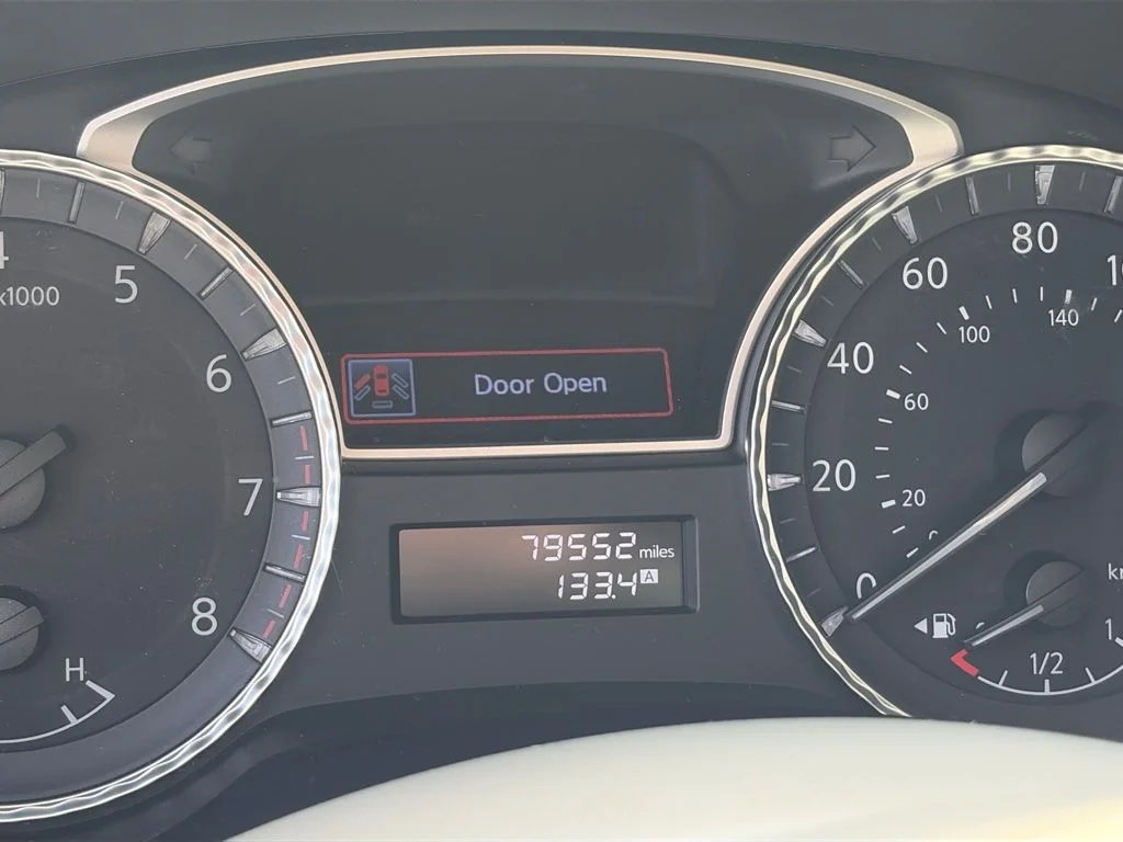 Used 2014 Black Obsidian INFINITI Base image 10