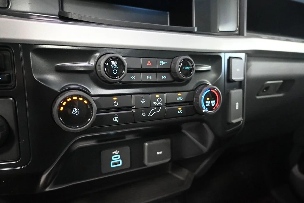 New 2026 Oxford White Ford XL image 14
