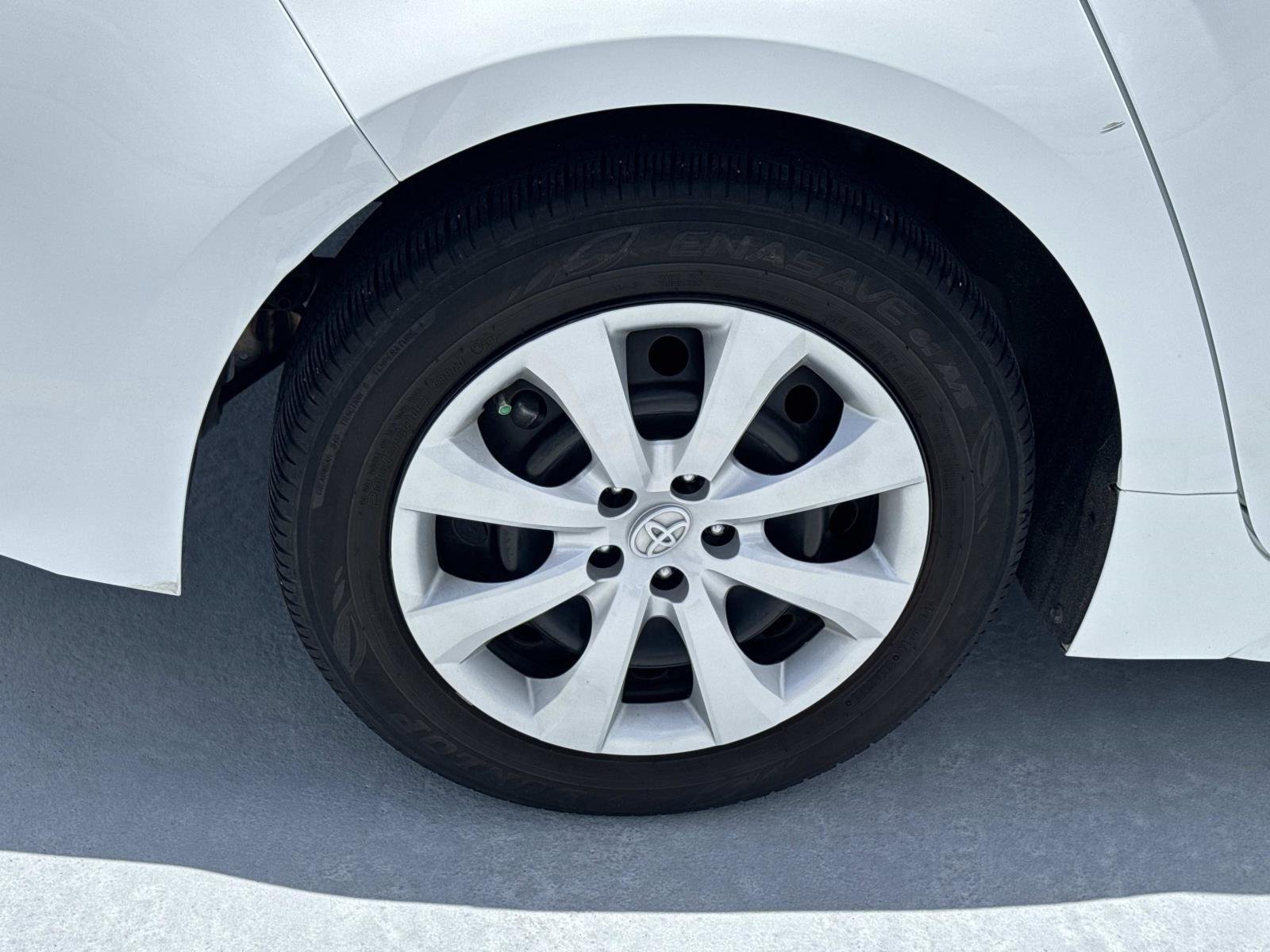 Used 2023 Ice Cap Toyota LE image 7